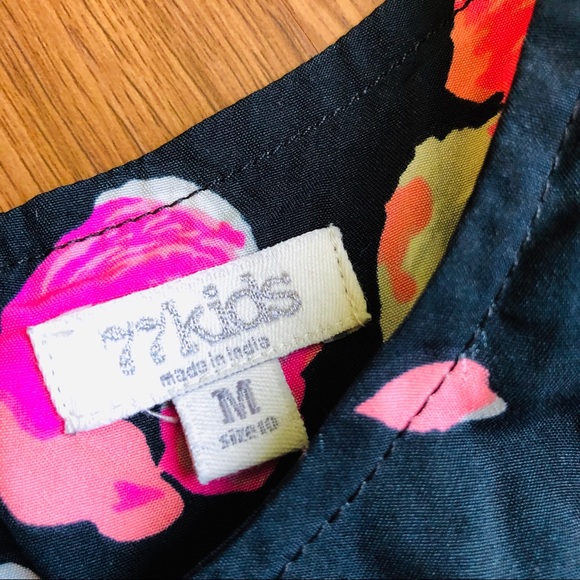 TRADED 🌙💫✨ 77 Kids Girl’s Size 10 Dress - Picture 4 of 4